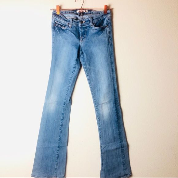 EUC J Brand Light Wash Bootleg Jeans 26 - Picture 2 of 6